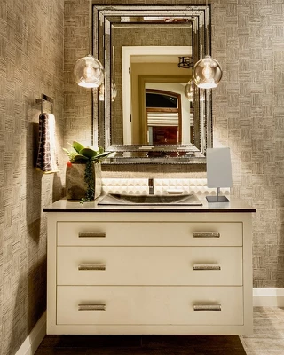 Hamilton Hills 3X Magnified Premium Modern Rectangle Vanity Makeup Mirror 3 Hamilton Hills 3X Magnified Premium Modern Rectangle Vanity Makeup Mirror - Image 3